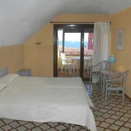 Flores Hotel 3*